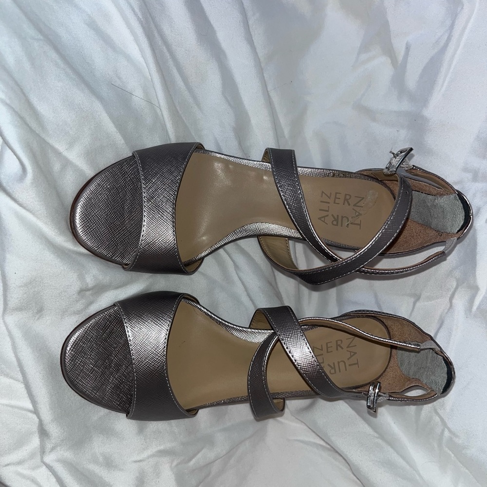 Naturalizer Silver Heels with Multiple Straps and Medium Height